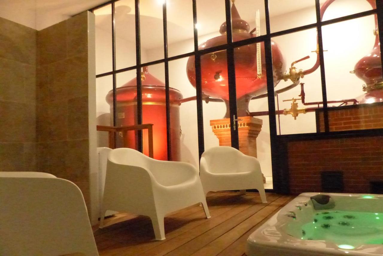 Bed and Breakfast L'Alambic De L'Estuaire Saint-Fort-sur-Gironde Exterior foto